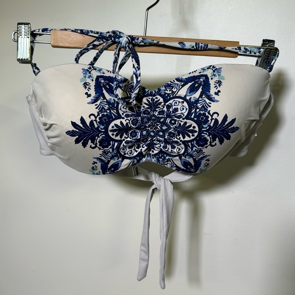 Woman’s Bikini Top Size L